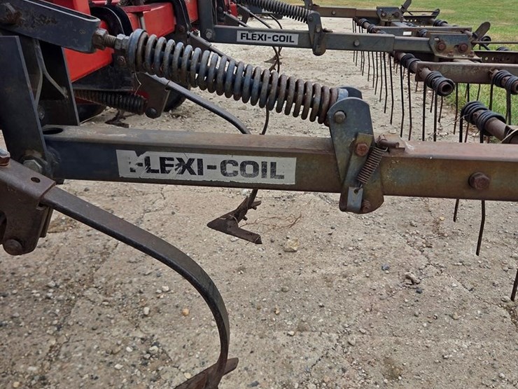 case-ih-4900-image-19