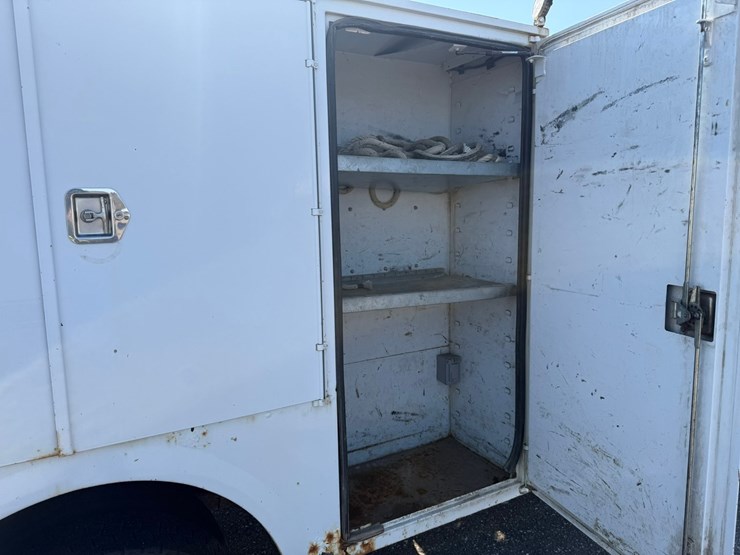 #2048-•-2013-ram-5500-heavy-duty-service-truck-image-23