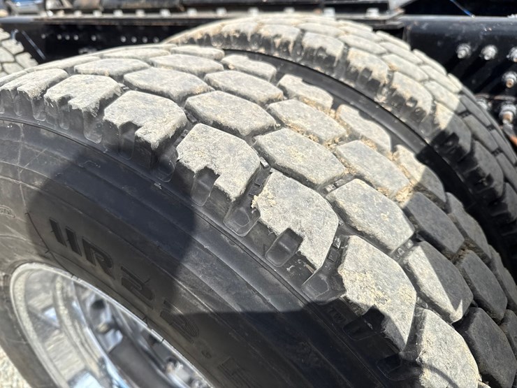 2019-massey-ferguson-8-image-70