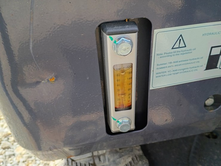 #24176-•-2025-agt-mx20r-mini-excavator-image-19