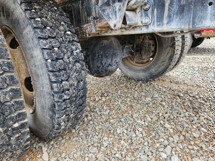 2006-ford-f650-image-32