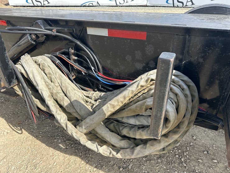 2010-massey-ferguson-8-image-61