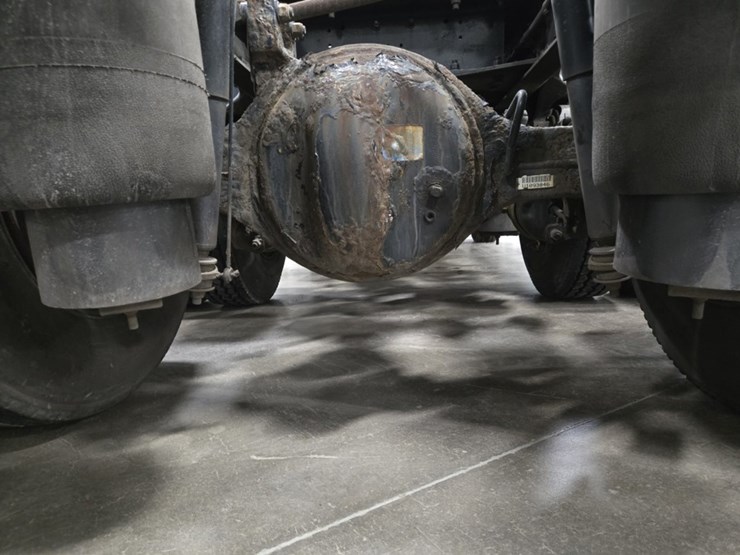 2015-kenworth-t680-image-40