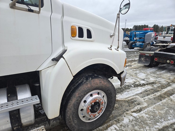 2006-caterpillar-c15-image-12