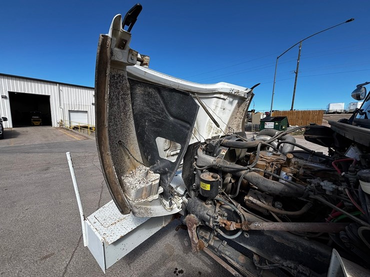 1999-caterpillar-3126-image-31