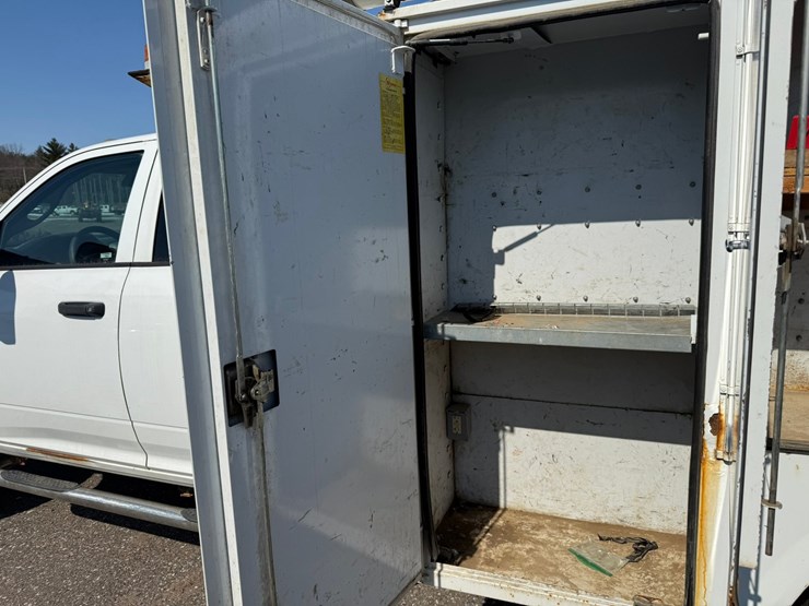 #2048-•-2013-ram-5500-heavy-duty-service-truck-image-14