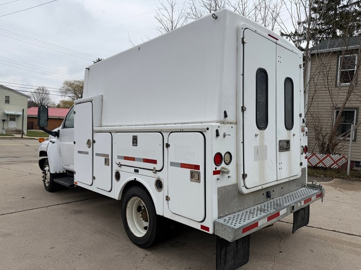 #1048-•-2009-gmc-c5500-specialty-service-truck-image-3