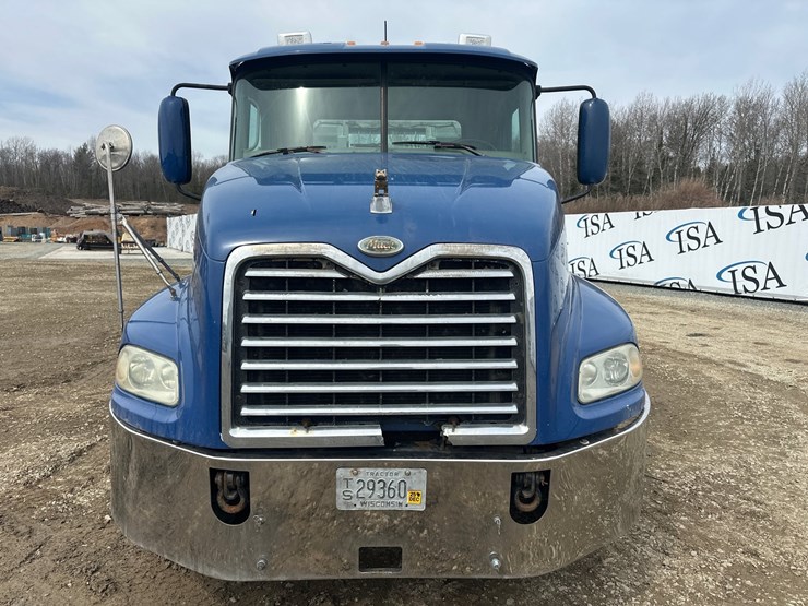 2007-massey-ferguson-8-image-8