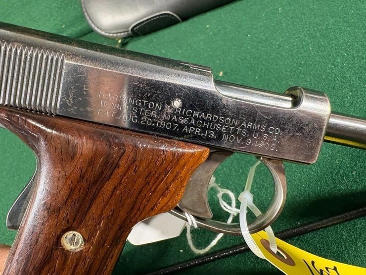 h&r-32-cal-pistol-image-3