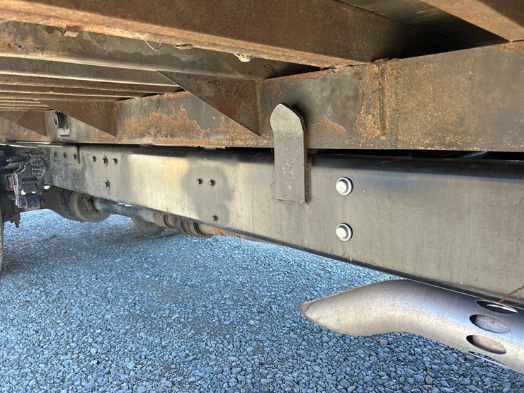 2023-ford-f750-image-24