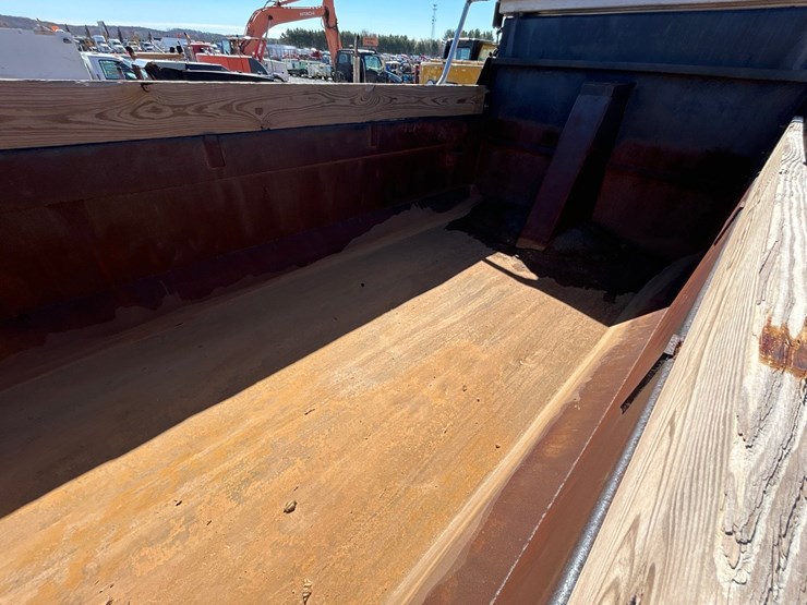 2006-international-7400-image-24