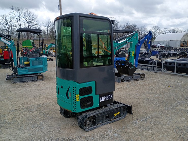 #24169-•-2025-agt-mh13rx-mini-excavator-image-4