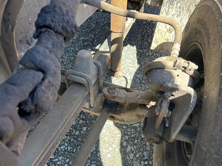 1994-massey-ferguson-8-image-38