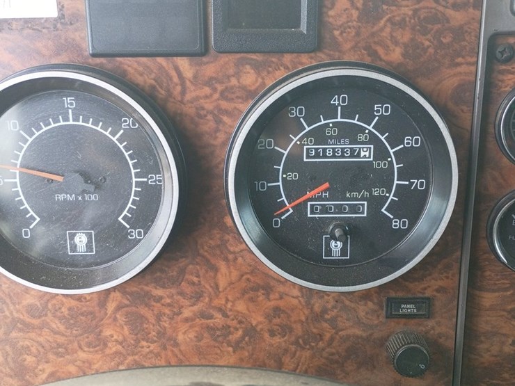 2002-kenworth-t600-image-58