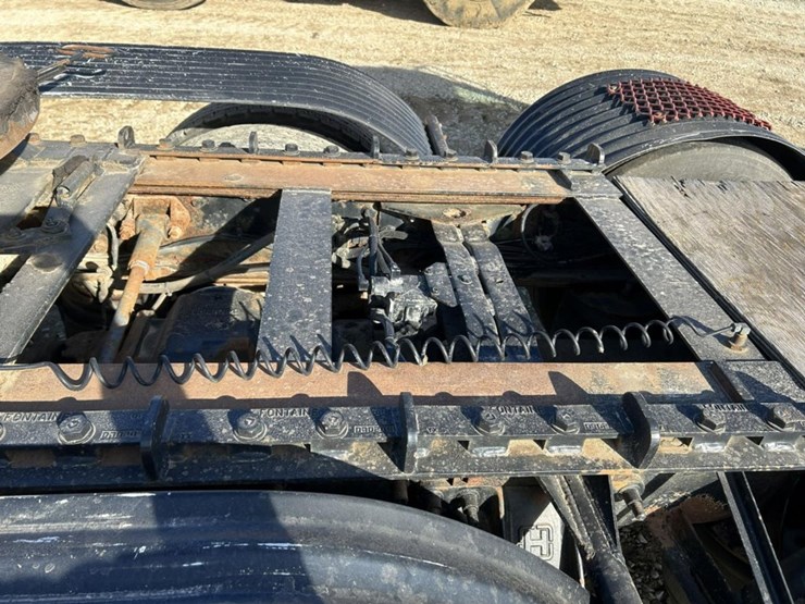 2003-massey-ferguson-8-image-33