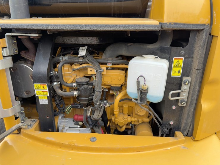 2017-caterpillar-305e2-cr-image-25