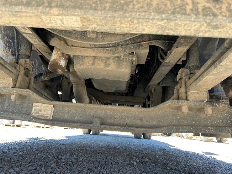 2023-ford-f750-image-33