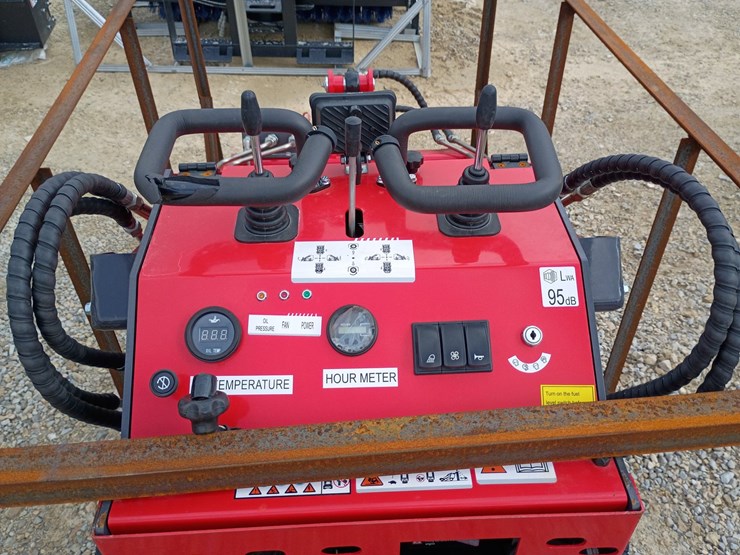 #23945-•-2025-agt-ysrt14-mini-skid-steer-image-13