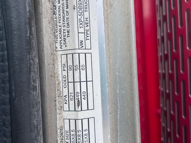 1998-peterbilt-379-image-78