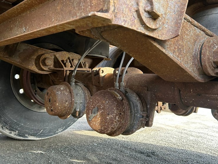 1995-axle-end-dump-image-22