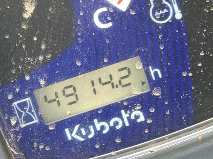 kubota-ssv65-image-37