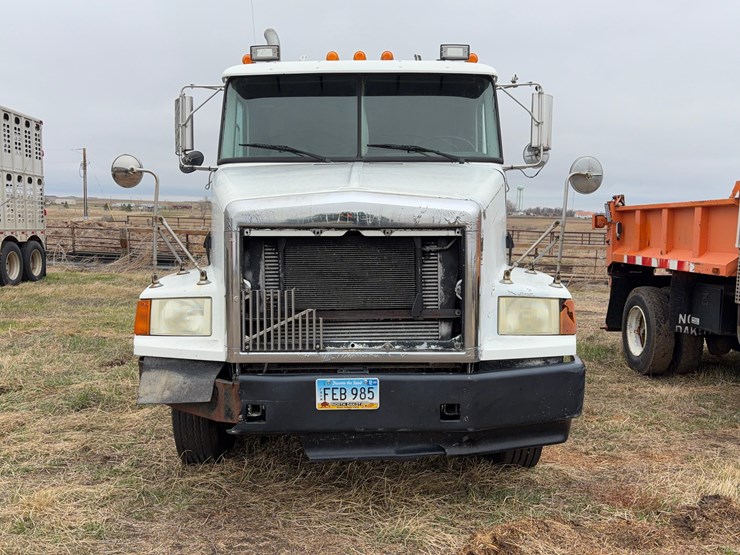 1994-volvo-wia-64t-sleeper-image-2