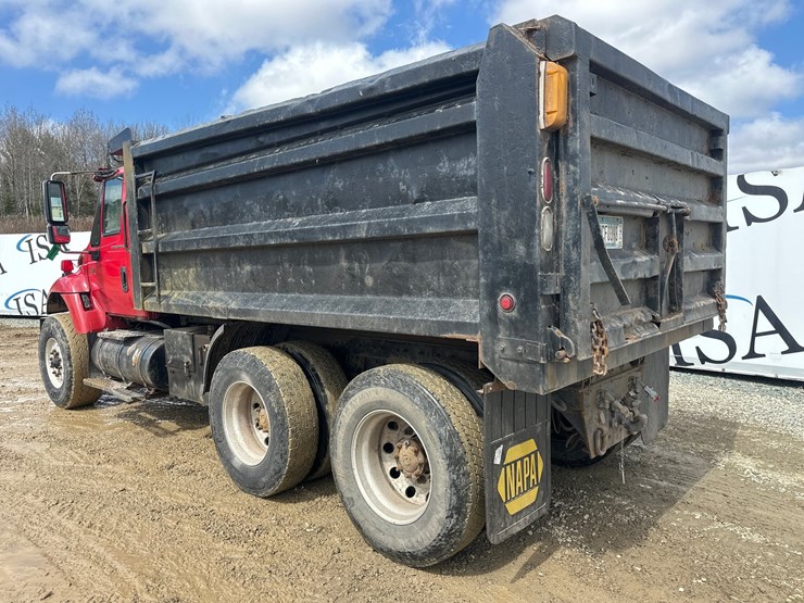 2006-international-7400-image-3