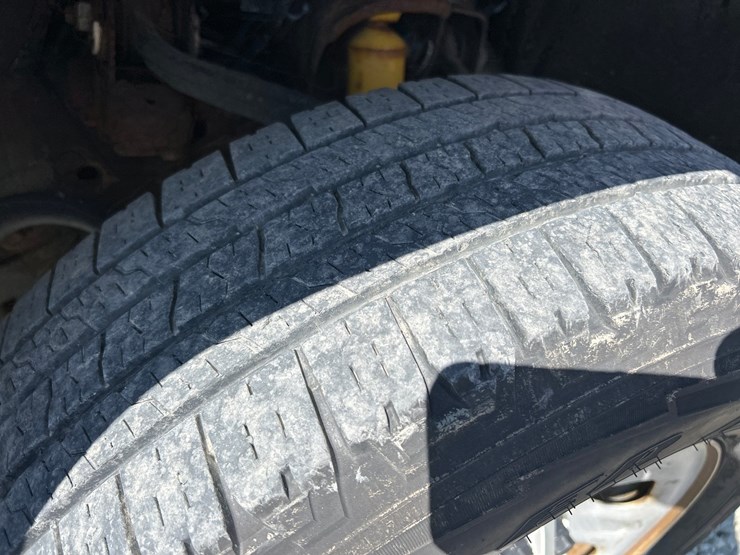 2018-chevrolet-3500-image-70