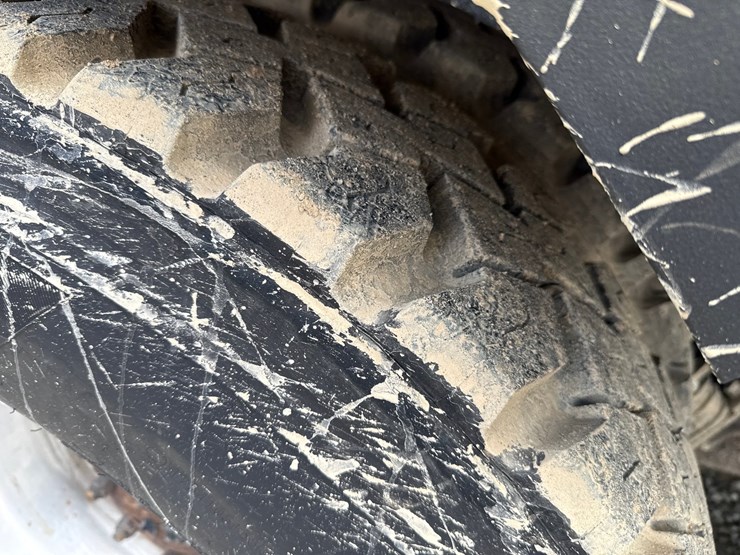 2016-massey-ferguson-8-image-89