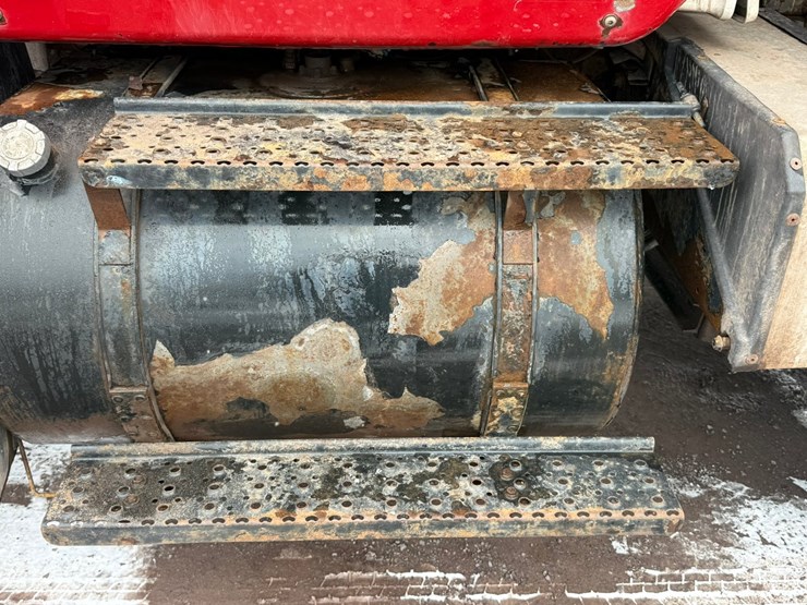 #1052-•-2007-international-7600sfa-tri-axle-dump-truck-image-43