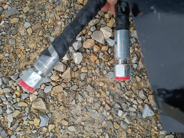 #l19-020-•-tpm-32"-bucket-mini-excavator-attachment-image-5