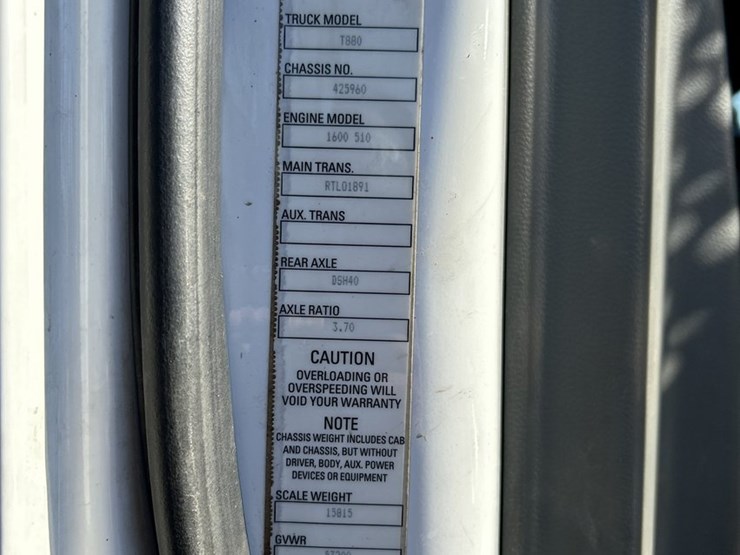 2020-kenworth-t880-image-85