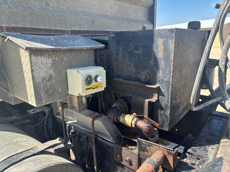 1994-international-9400-image-58