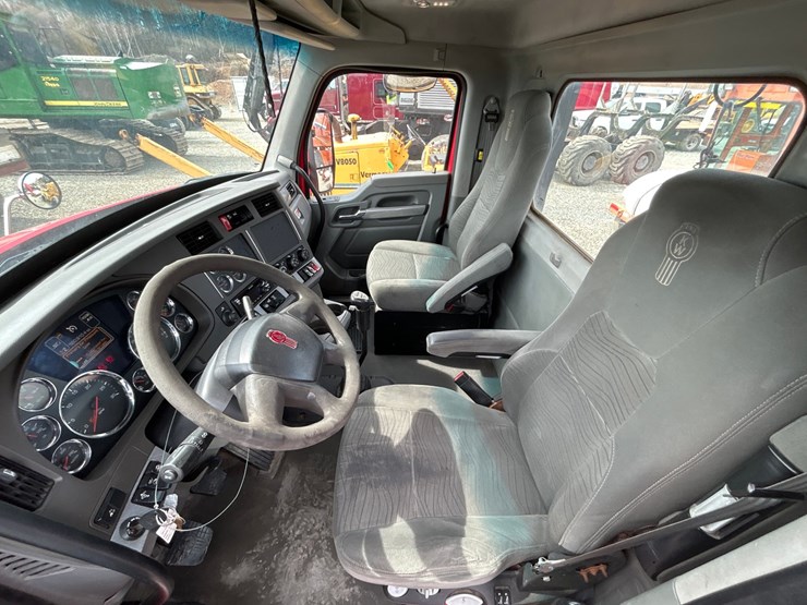 2015-kenworth-t680-image-74