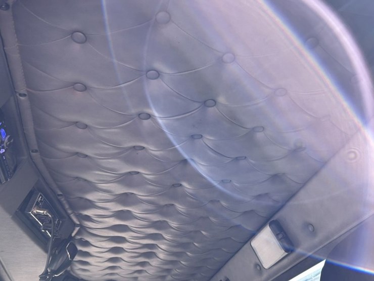 #1114-•-2005-western-star-tri-axle-heavy-haul-truck-tractor-image-71