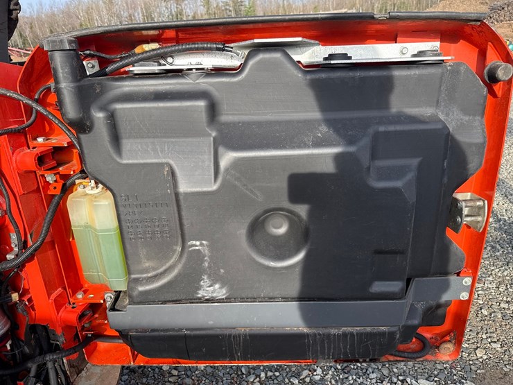 kubota-ssv65-image-23