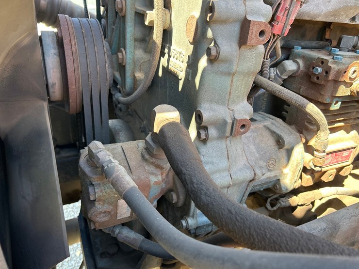 1994-massey-ferguson-8-image-52