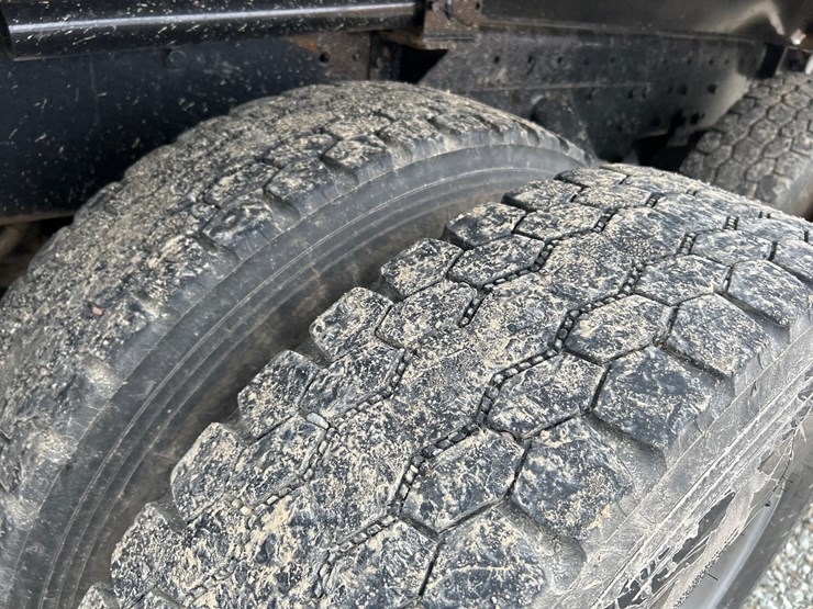 2005-peterbilt-357-image-103