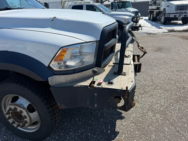 #1062-•-2015-ram-5500-heavy-duty-service-truck-image-9
