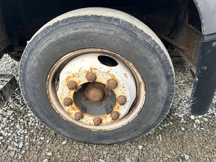 2000-gmc-t6500-image-70