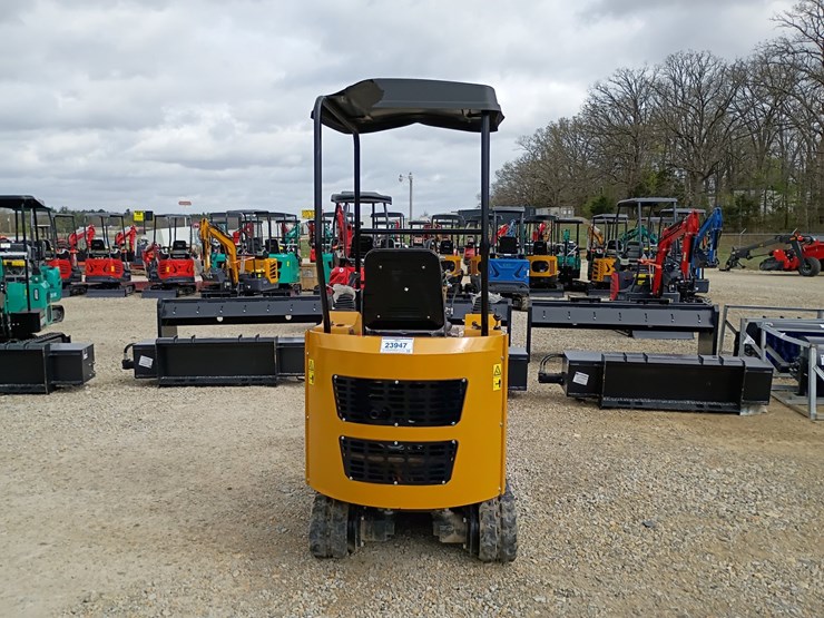 #23947-•-2025-agt-h15r-mini-excavator-image-3