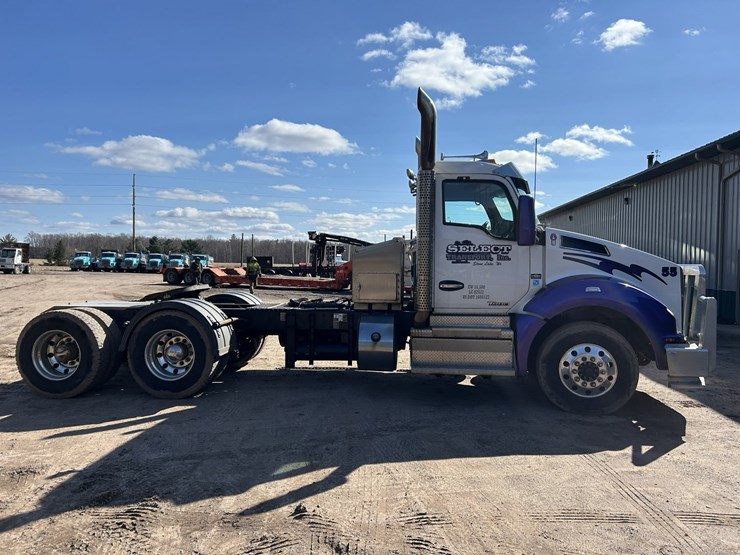 2020-kenworth-t880-image-6