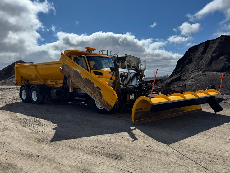 2009-international-workstar-7500-image-6