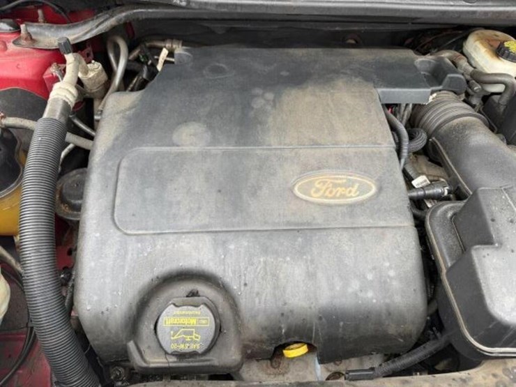 2013-ford-explorer-image-28