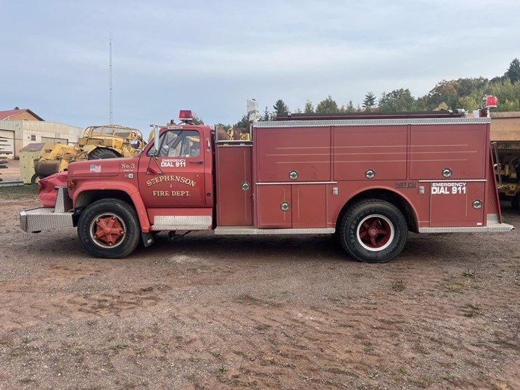 #1148-•-1980-gmc-v-8-fire-truck-image-2
