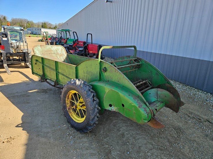 john-deere-7-image-3