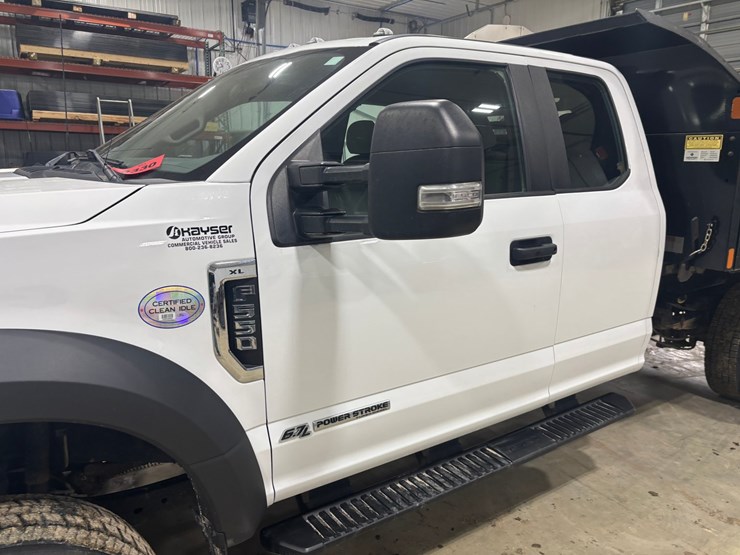 2022-ford-f550-sd-image-8