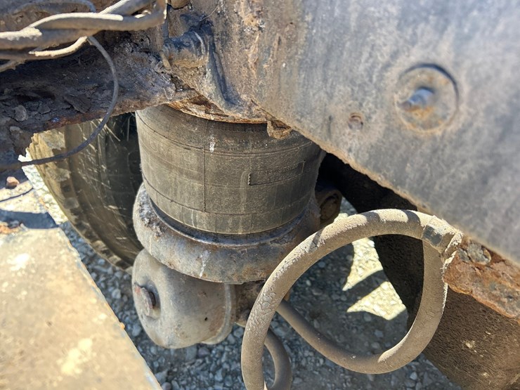 1994-massey-ferguson-8-image-31