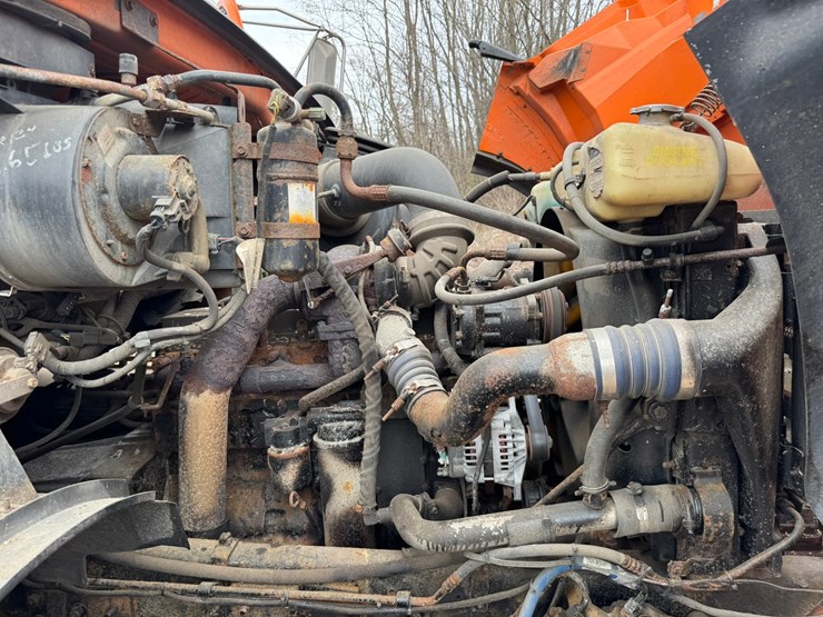 #2168-•-2001-sterling-4x2-snow-plow-truck-image-62