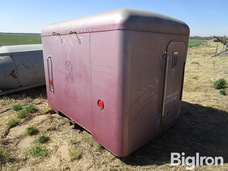 peterbilt-sleeper-image-5